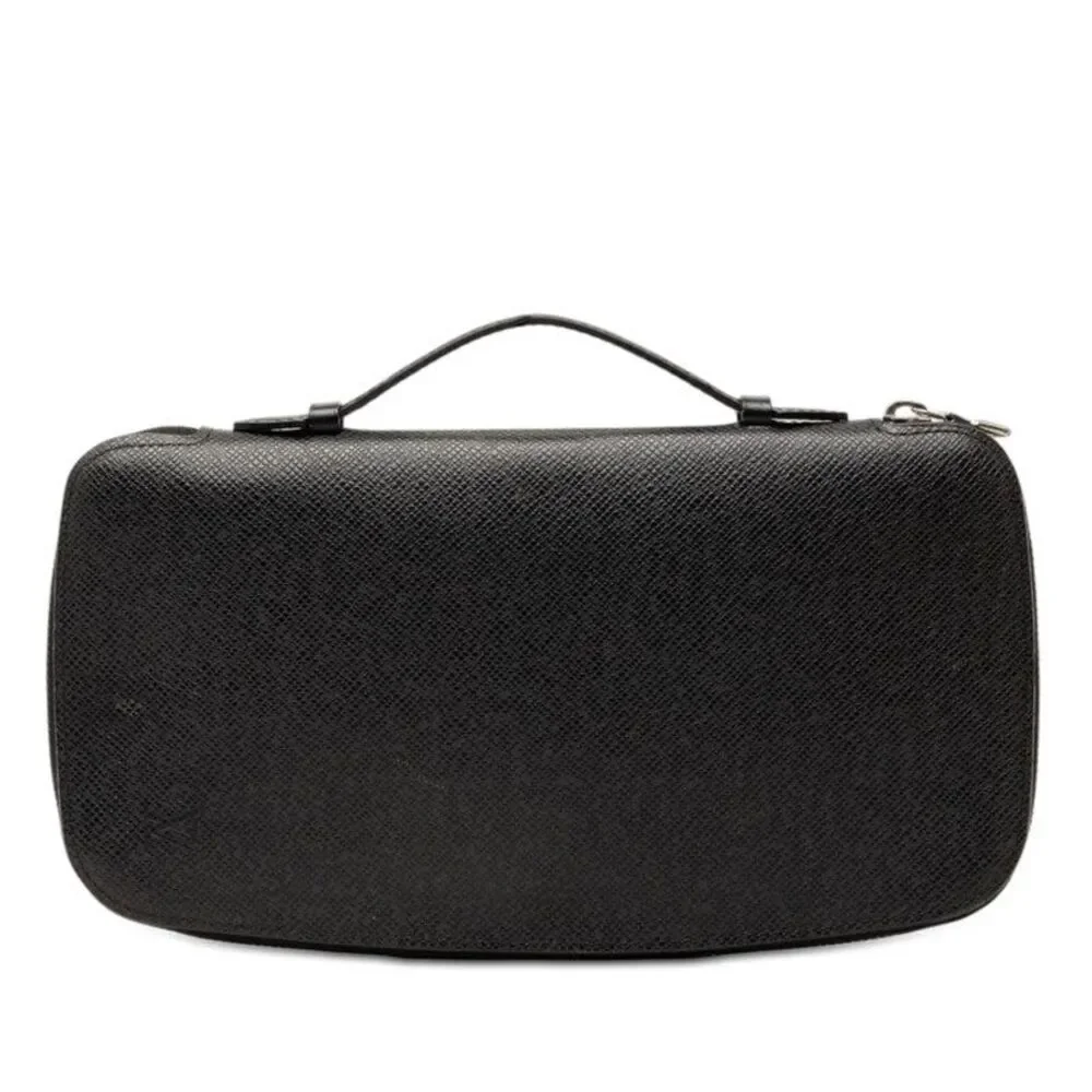 Louis Vuitton Taiga Zippy Long Wallet